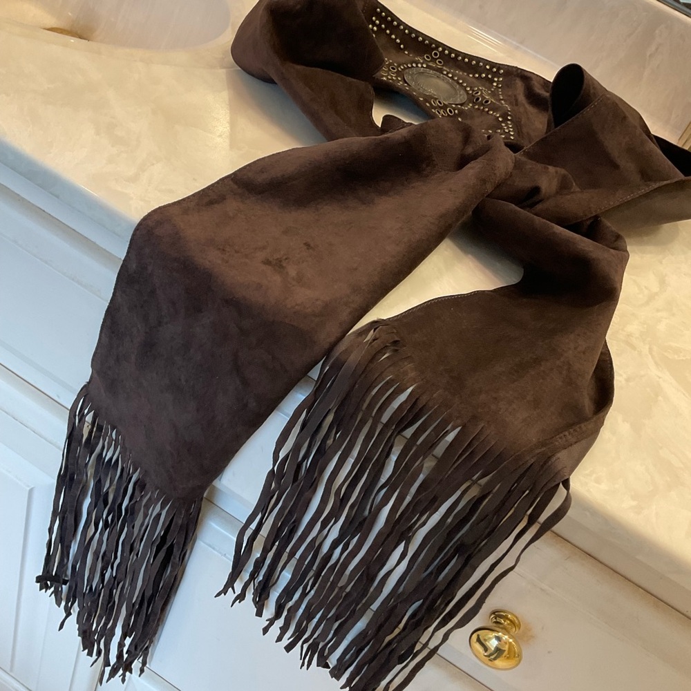 Brown suede tie belt with gold stud work and fringe by (N)ine, Handmade, NWOT - Picture 4 of 10